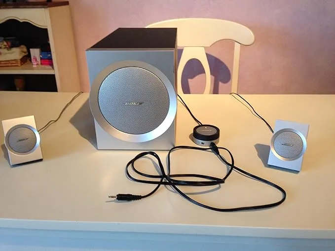 Companion 3 Multimedia Speaker System